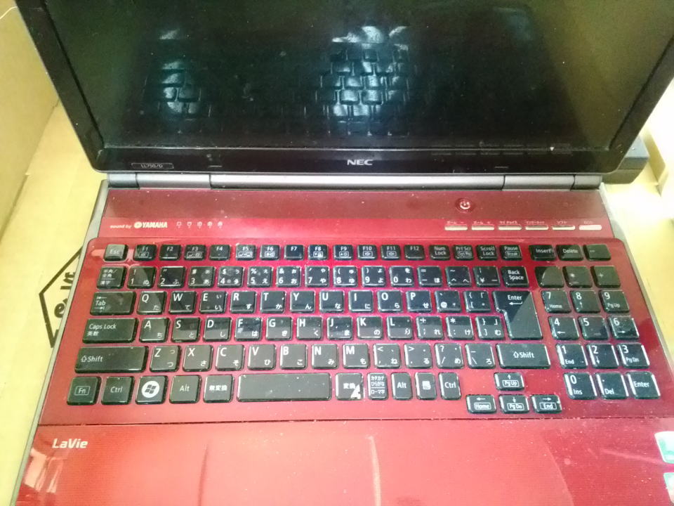 PC-LL750DS6W_0422
