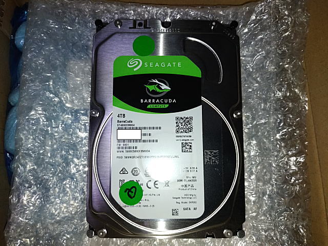 ST4000DM004