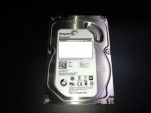 ST2000DM001