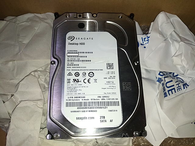 ST2000DM008