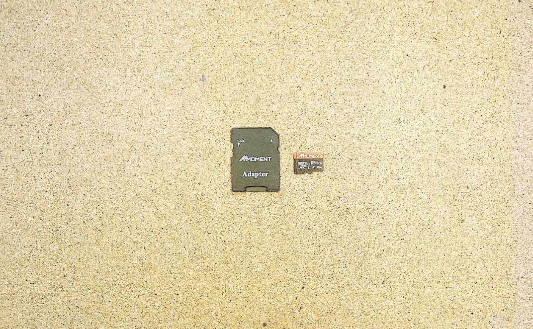 MMOMENT マイクロSDカード